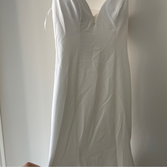 Trumpet/Mermaid V-neck Sleeveless Sweep/Brush Train Stretch Crepe Wedding Dress - Picture 5 of 6